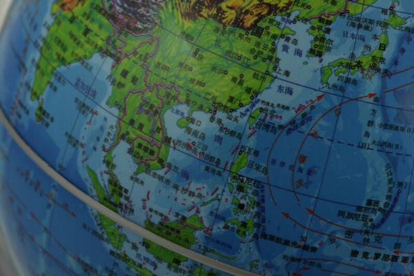 18cm 倾角万向地球仪·地形政区2合1版